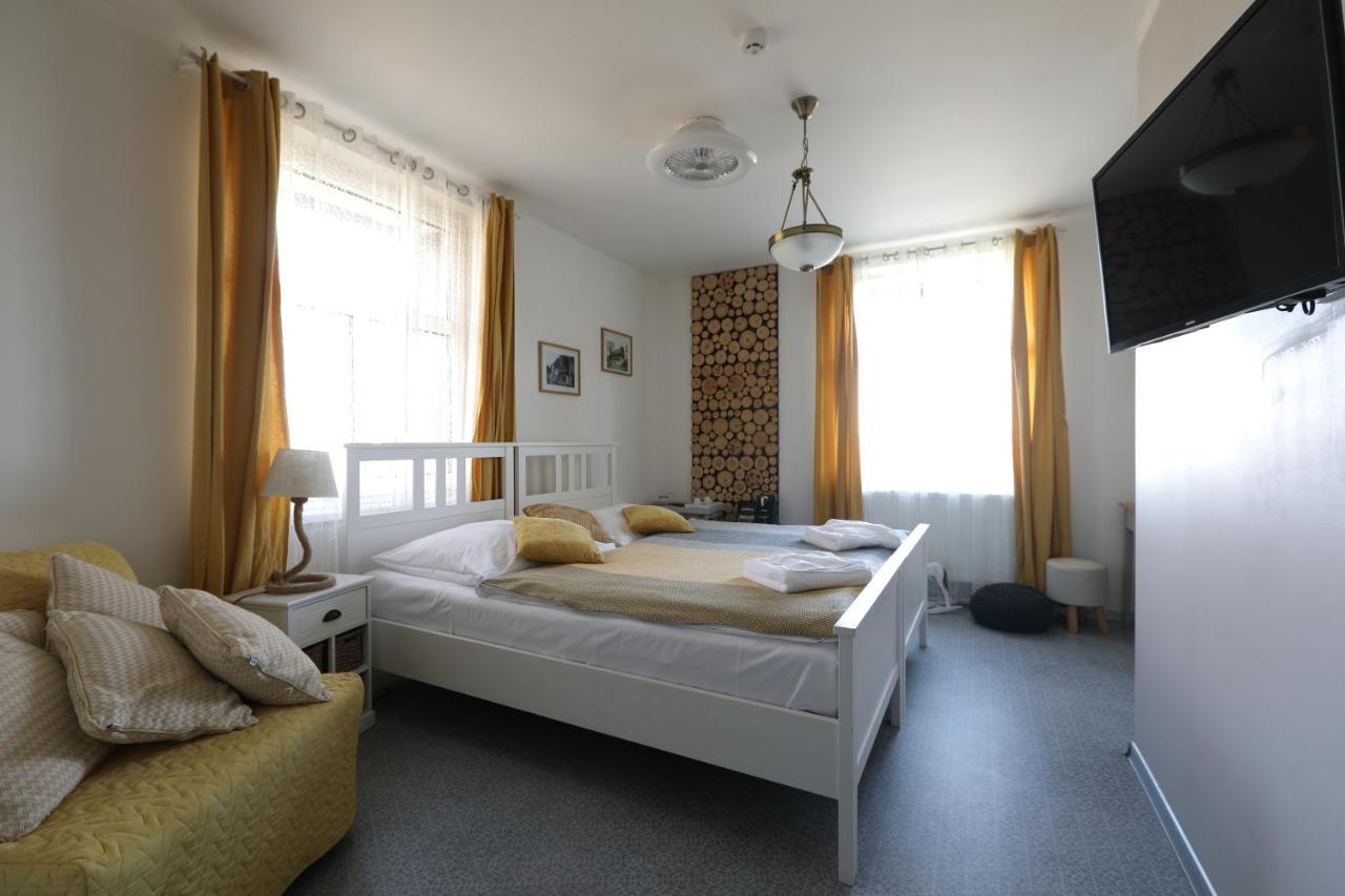Na Krasne Vyhlidce Hotel Olsina Exterior photo